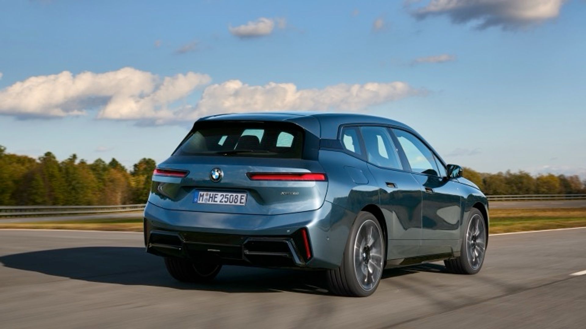 BMW iX xDrive60