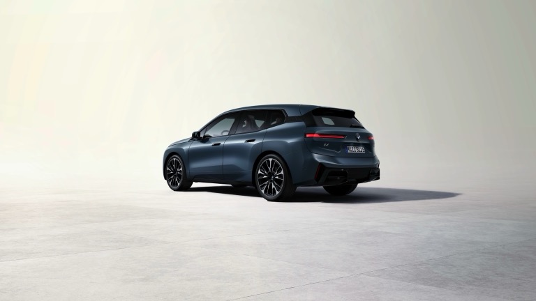 BMW iX xDrive60