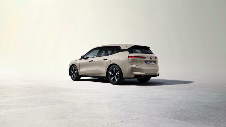 BMW iX xDrive60