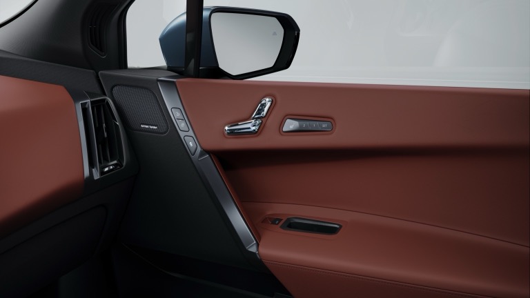 BMW iX xDrive60