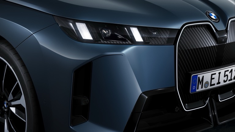 BMW iX xDrive60