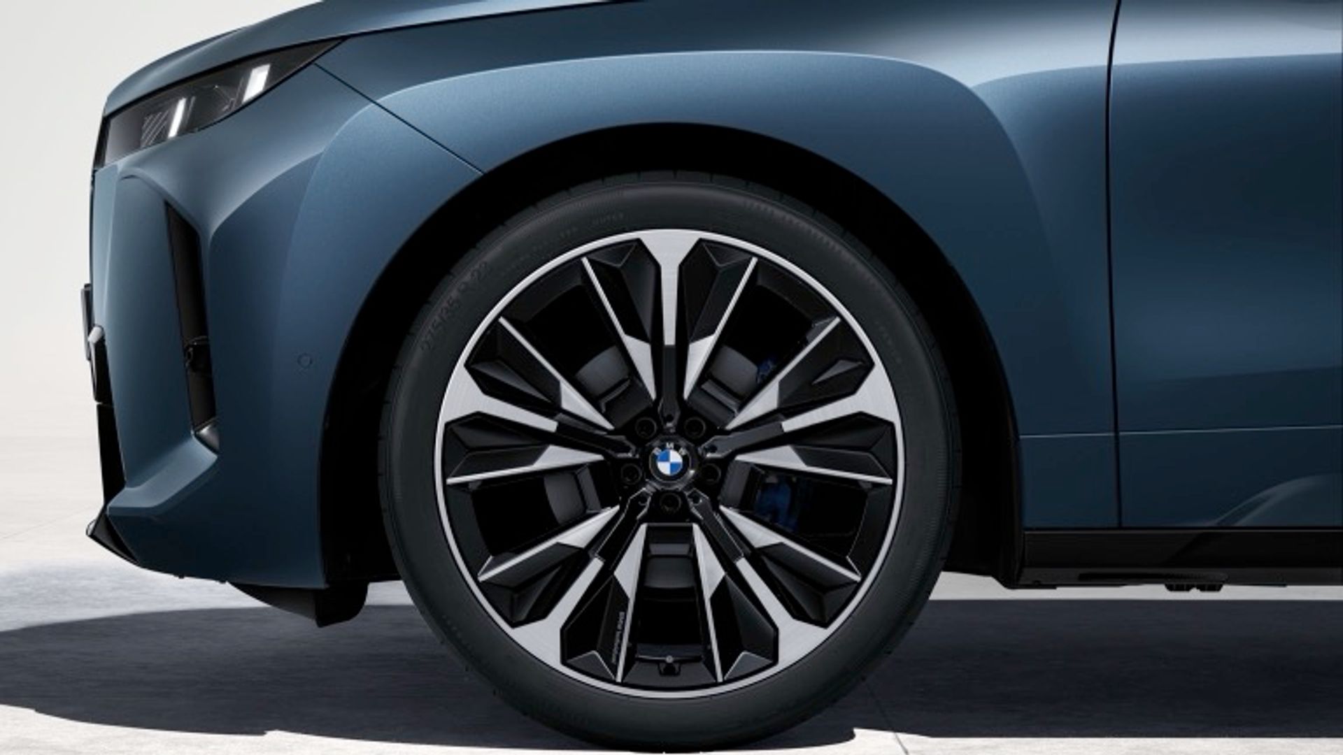 BMW iX xDrive60