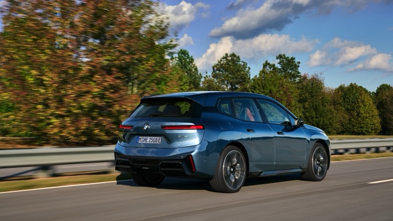 BMW iX xDrive60