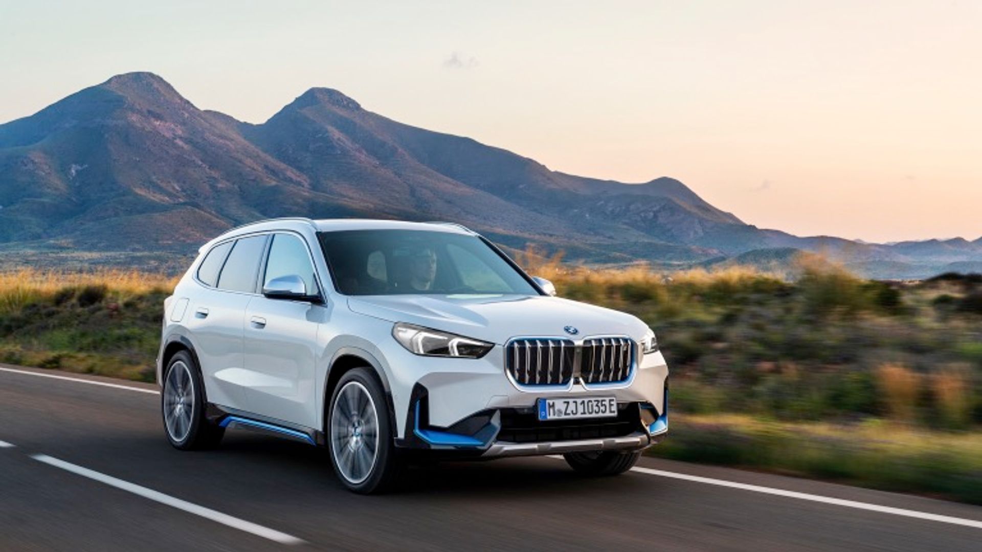 BMW iX1 xDrive30 (MY26)