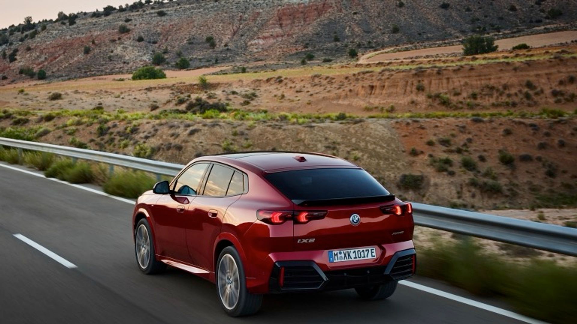 BMW iX2 xDrive30 (MY26)