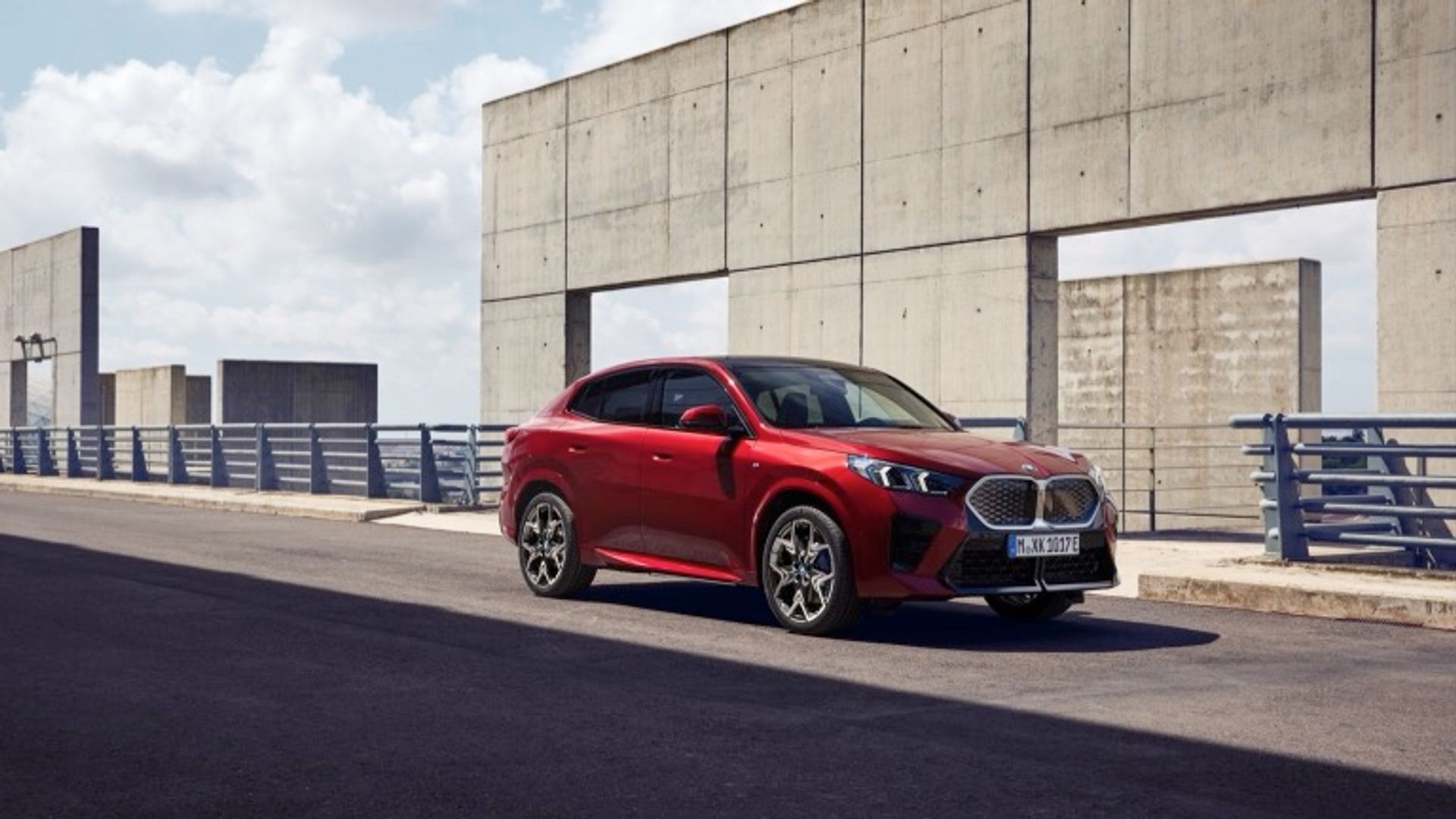 BMW iX2 xDrive30 (MY26)