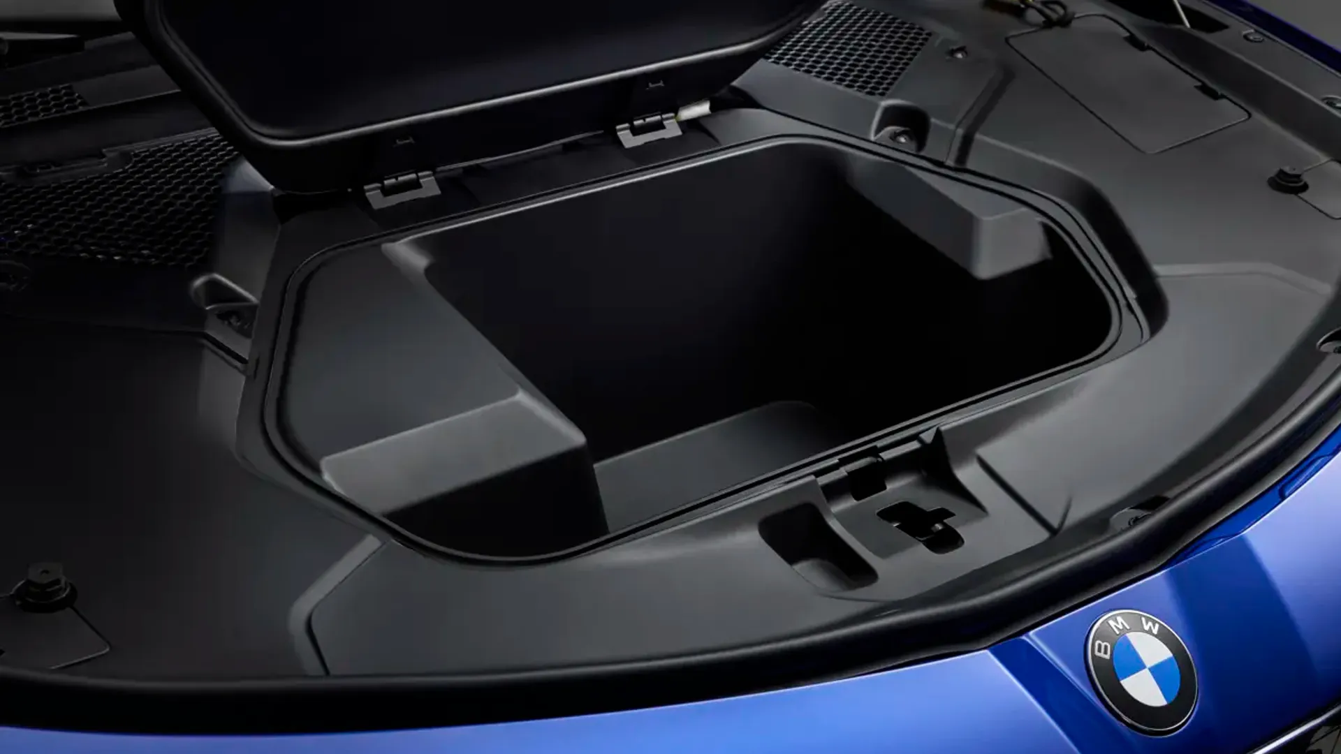 Elettronauti - BMW i3 50 xDrive - Vano di carico - Bagagliaio anteriore