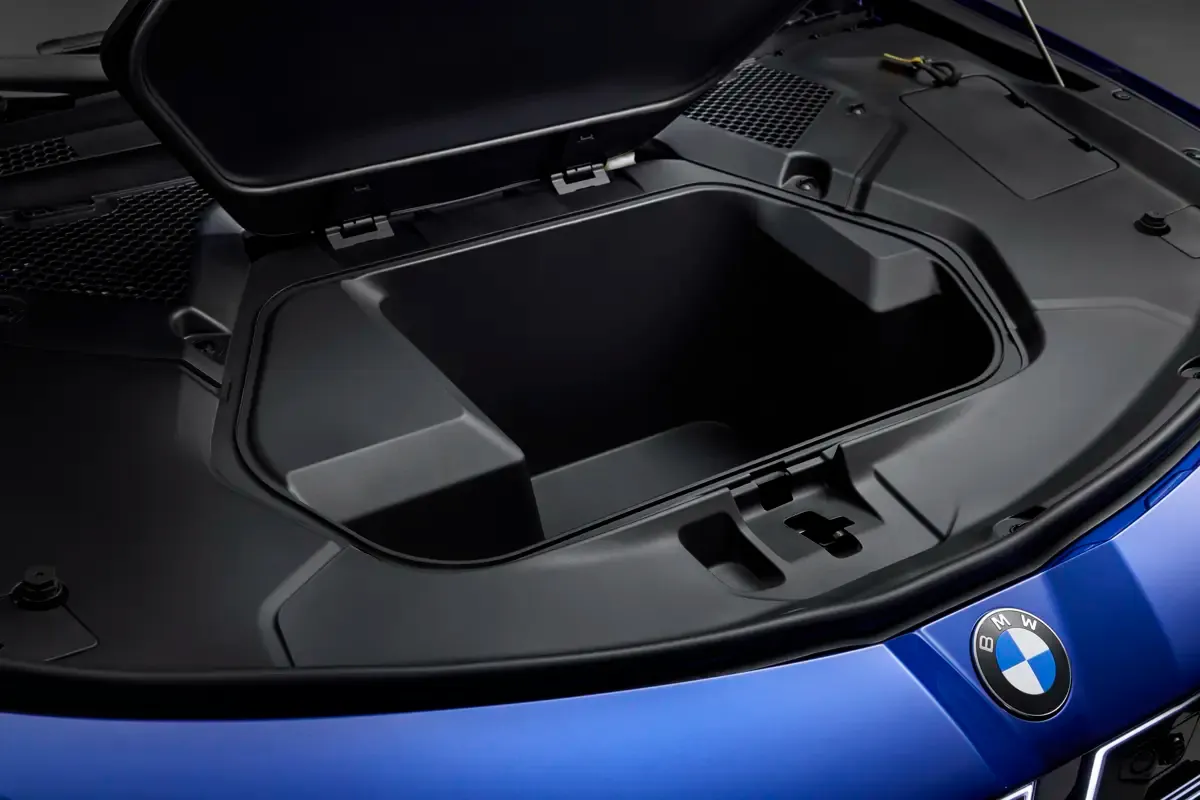 Elettronauti - BMW i3 50 xDrive - Vano di carico - Bagagliaio anteriore