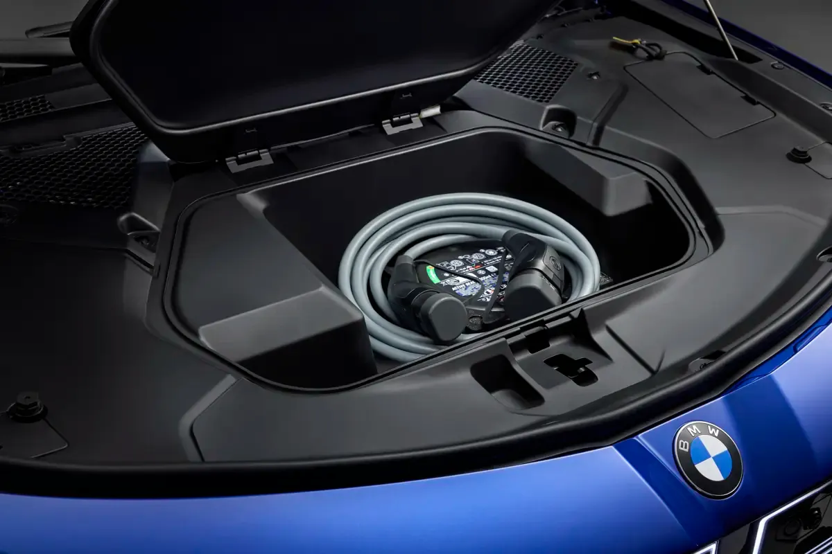Elettronauti - BMW i3 50 xDrive - Vano di carico - Bagagliaio anteriore