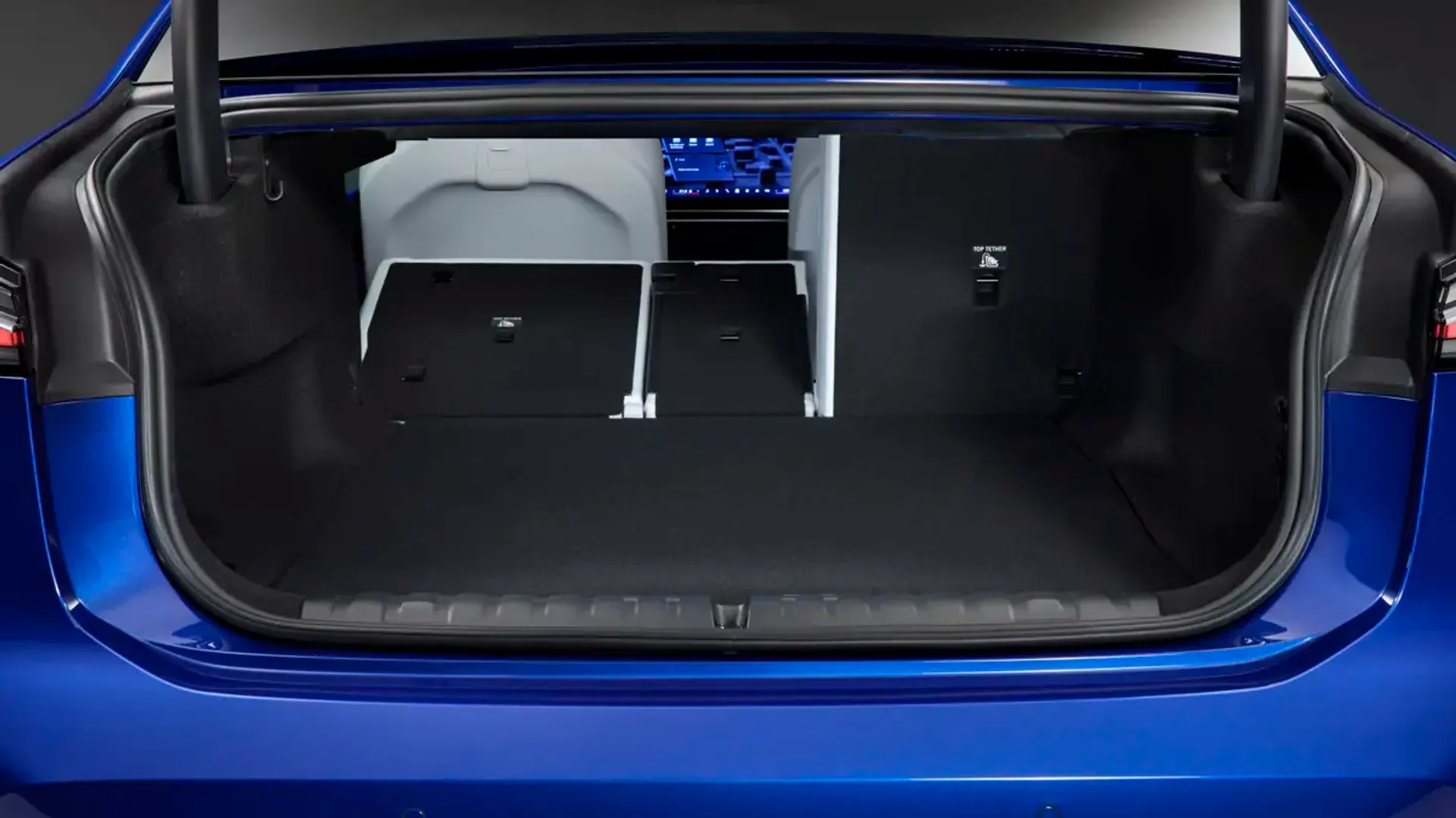 Elettronauti - BMW i3 50 xDrive - Vano di carico - Bagagliaio