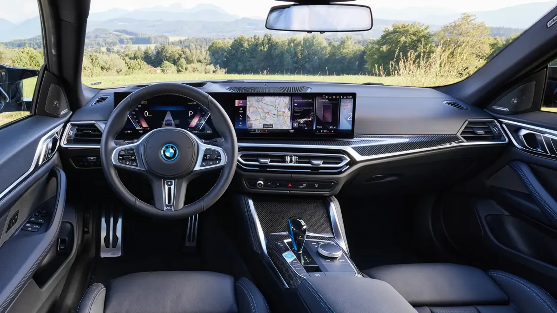 Elettronauti - BMW i4 M50 xDrive - Plancia - Vista della plancia