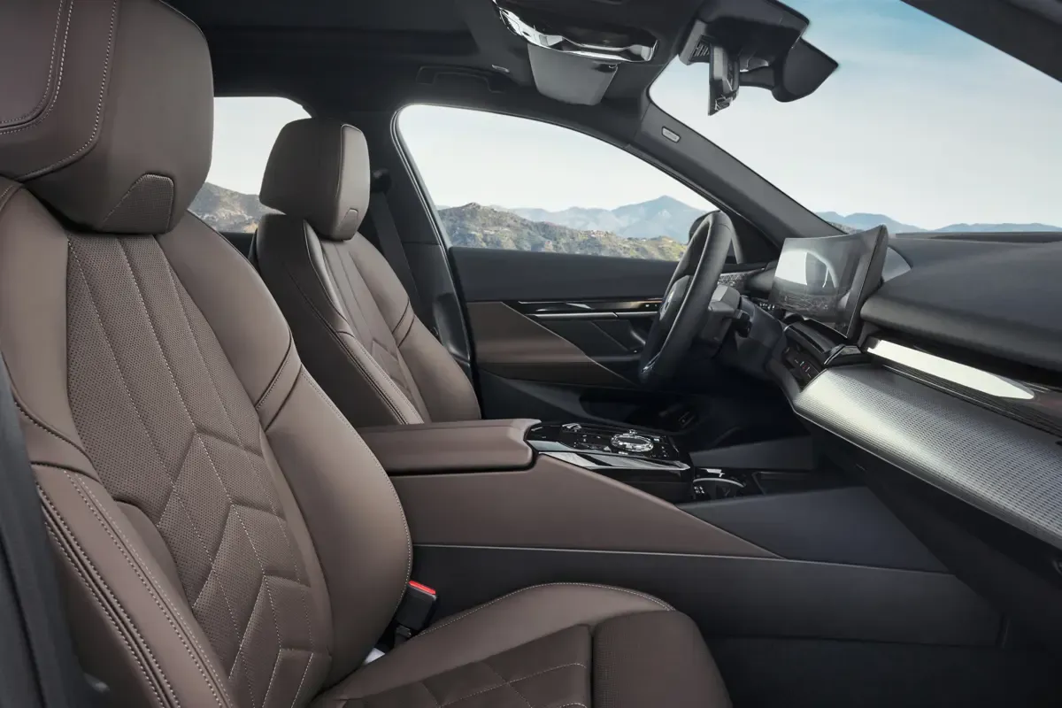 Elettronauti - BMW i5 M60 xDrive - Nero - Sedili - Sedili anteriori