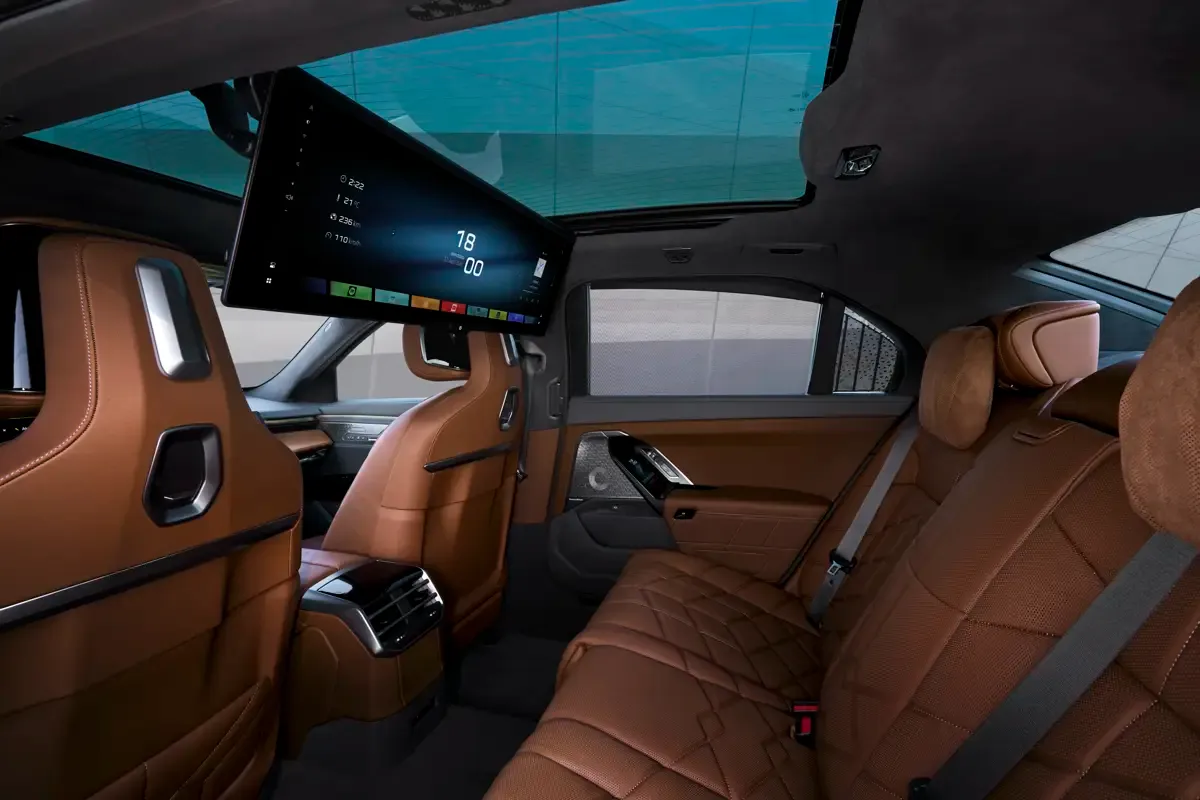 Elettronauti - BMW i7 50 xDrive - Bianco - Sedili - Sedili posteriori