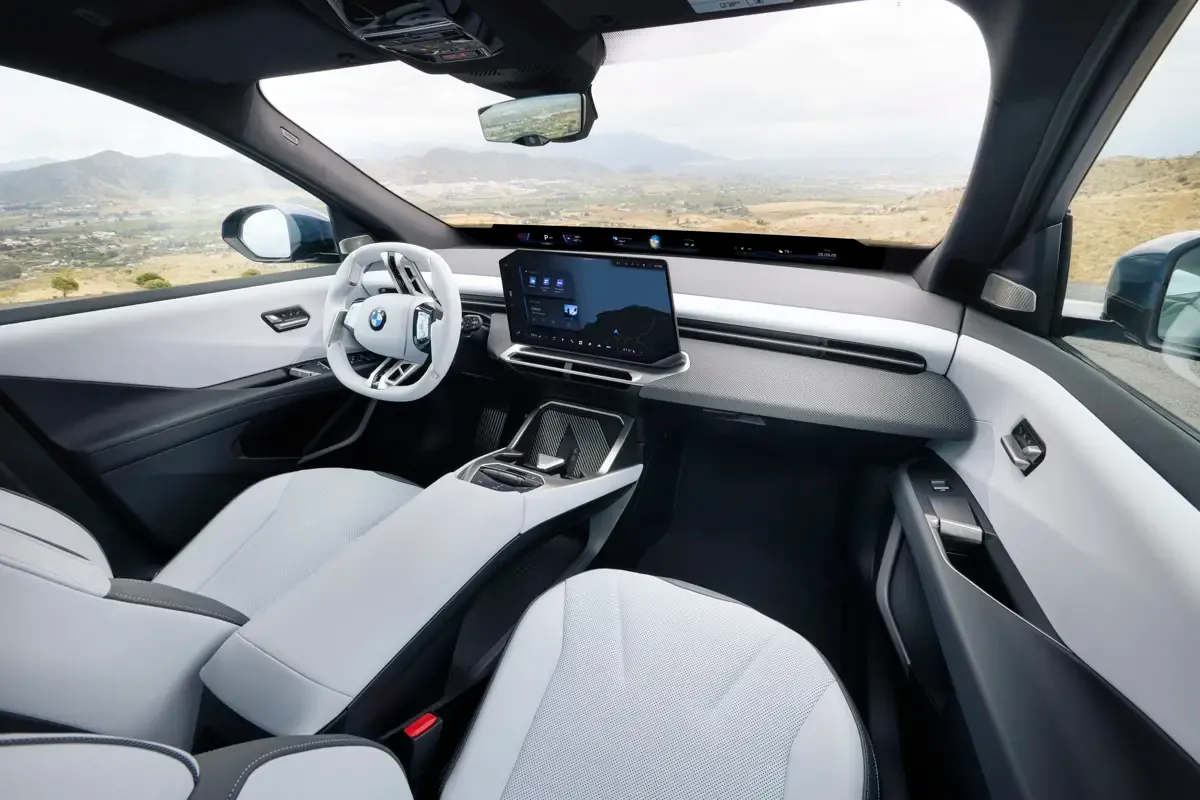 Elettronauti - BMW iX3 40 - Plancia - Vista della plancia