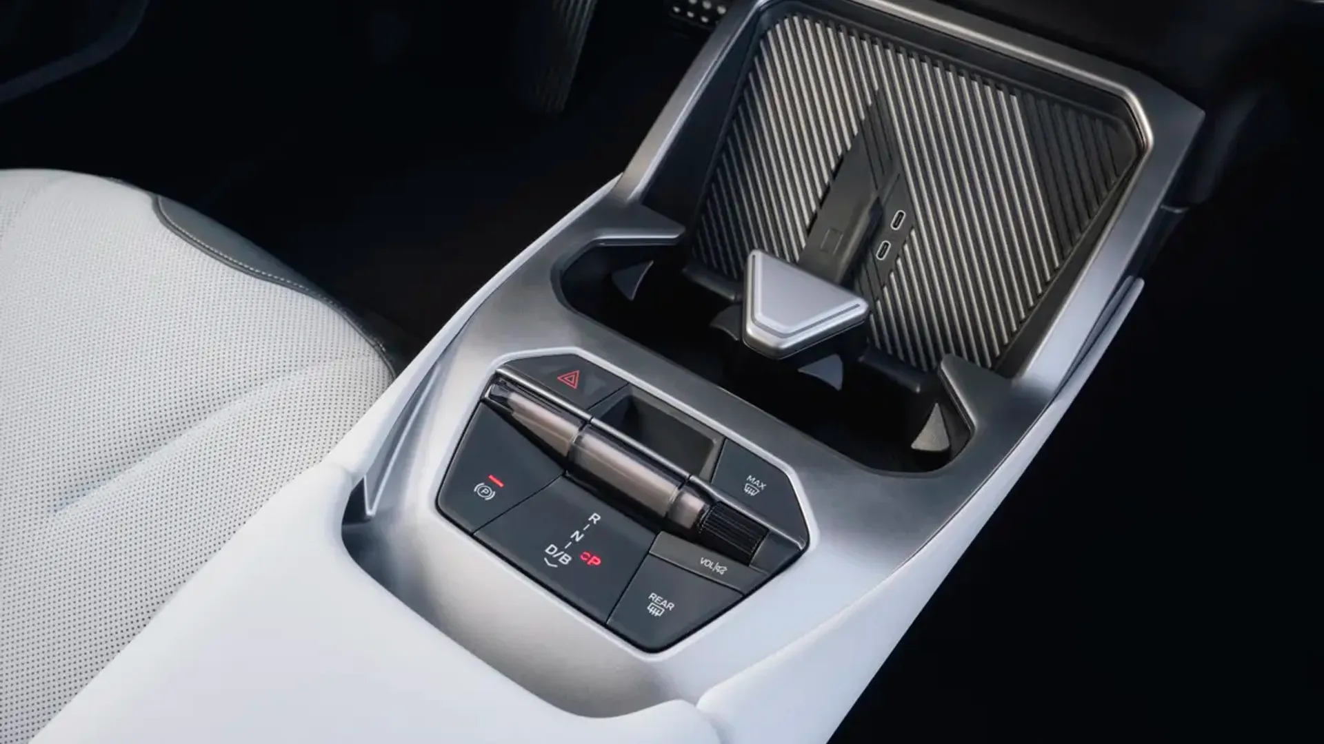 Elettronauti - BMW iX3 40 - Argento - Esterno - Vista anteriore a tre quarti