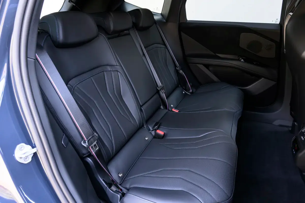 Elettronauti - BMW iX3 40 - Bianco - Sedili - Sedili posteriori