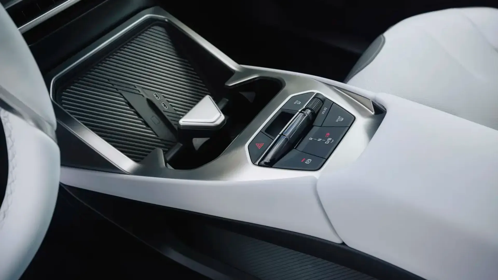 Elettronauti - BMW iX3 40 - Bianco - Cerchio - Vista laterale