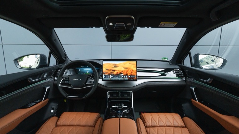 BYD TANG Flagship