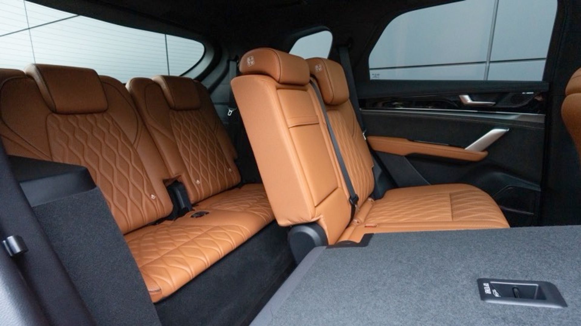 BYD TANG Flagship