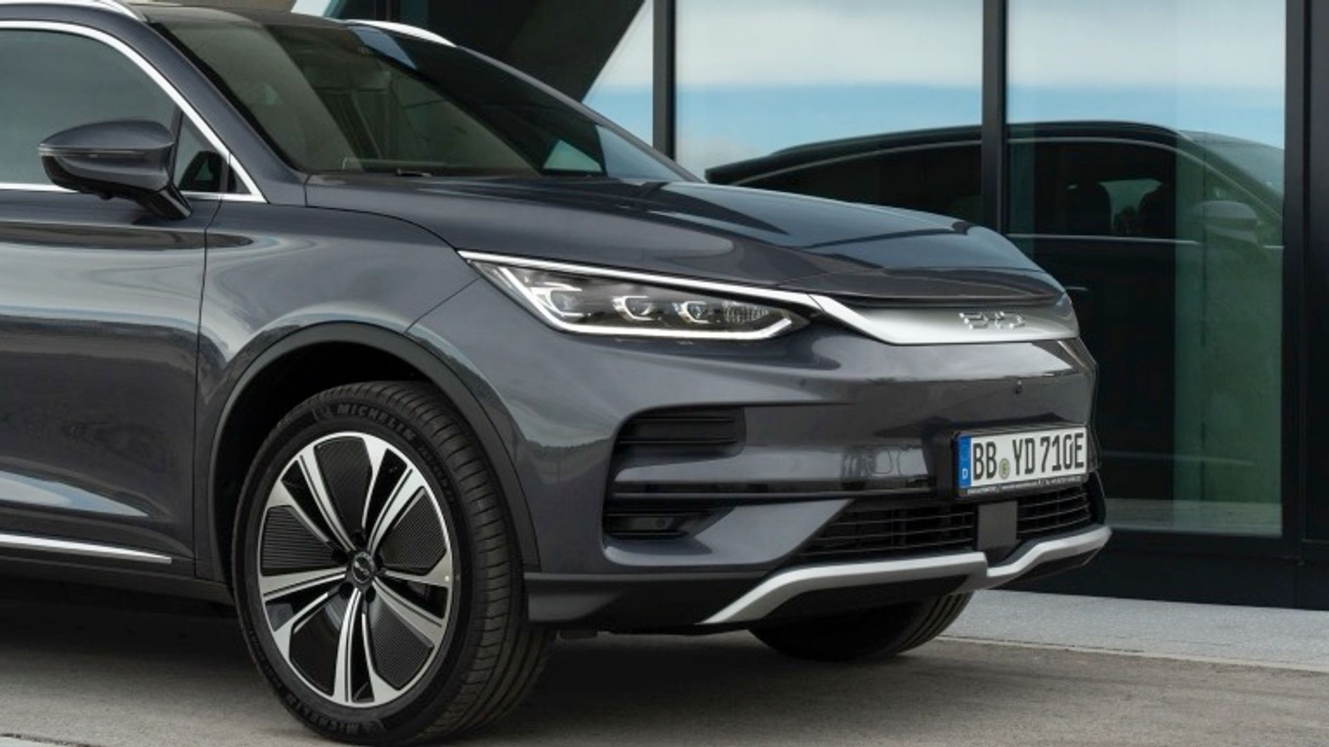 BYD TANG Flagship