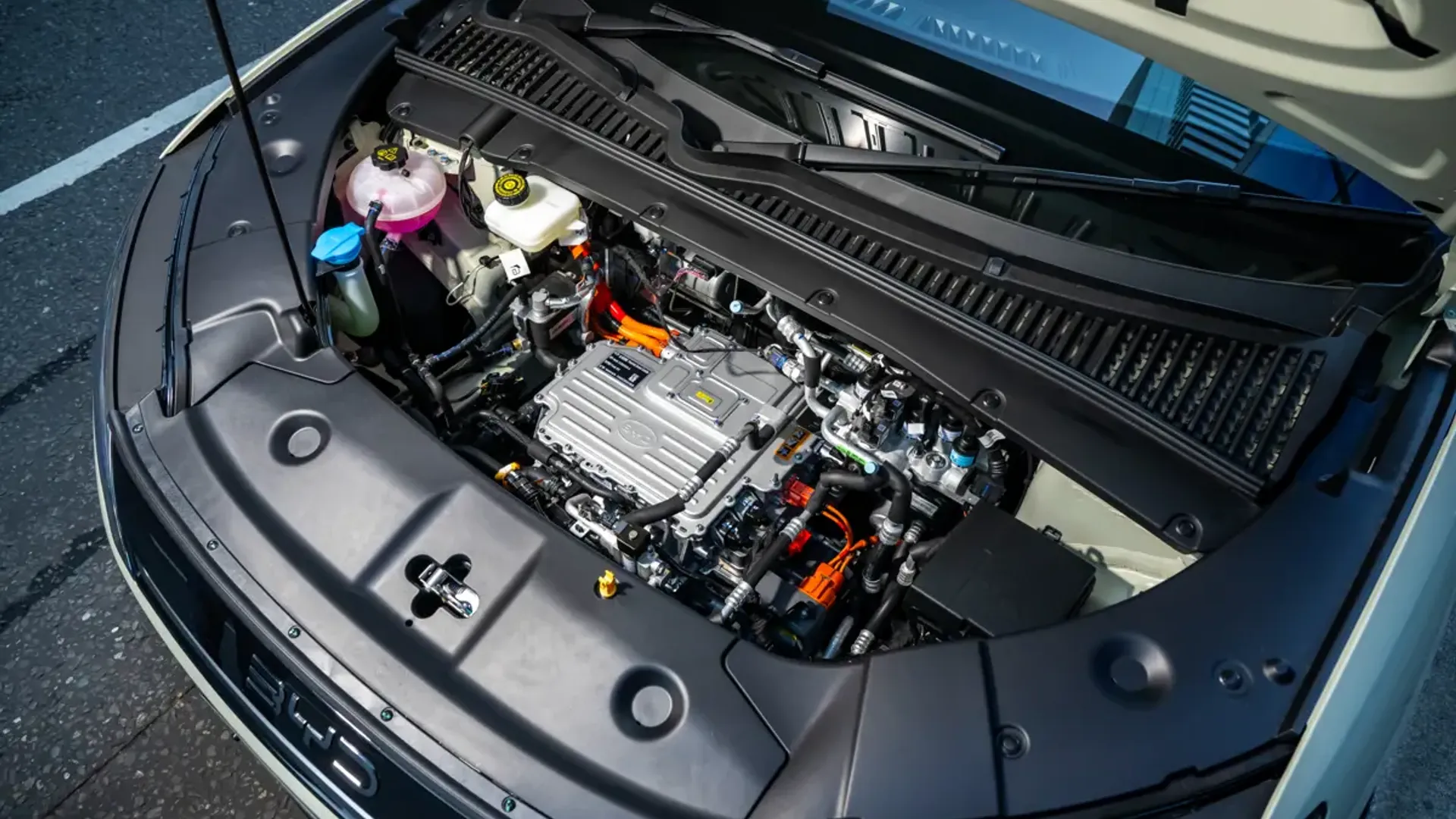Elettronauti - BYD Atto 2 64.8 kWh Comfort - Bianco - Vano di carico - Bagagliaio anteriore