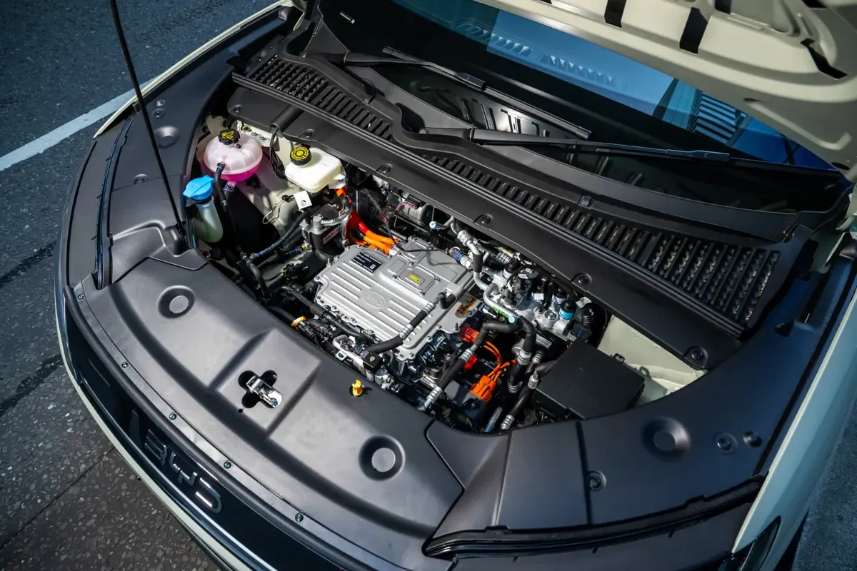 Elettronauti - BYD Atto 2 64.8 kWh Comfort - Bianco - Vano di carico - Bagagliaio anteriore
