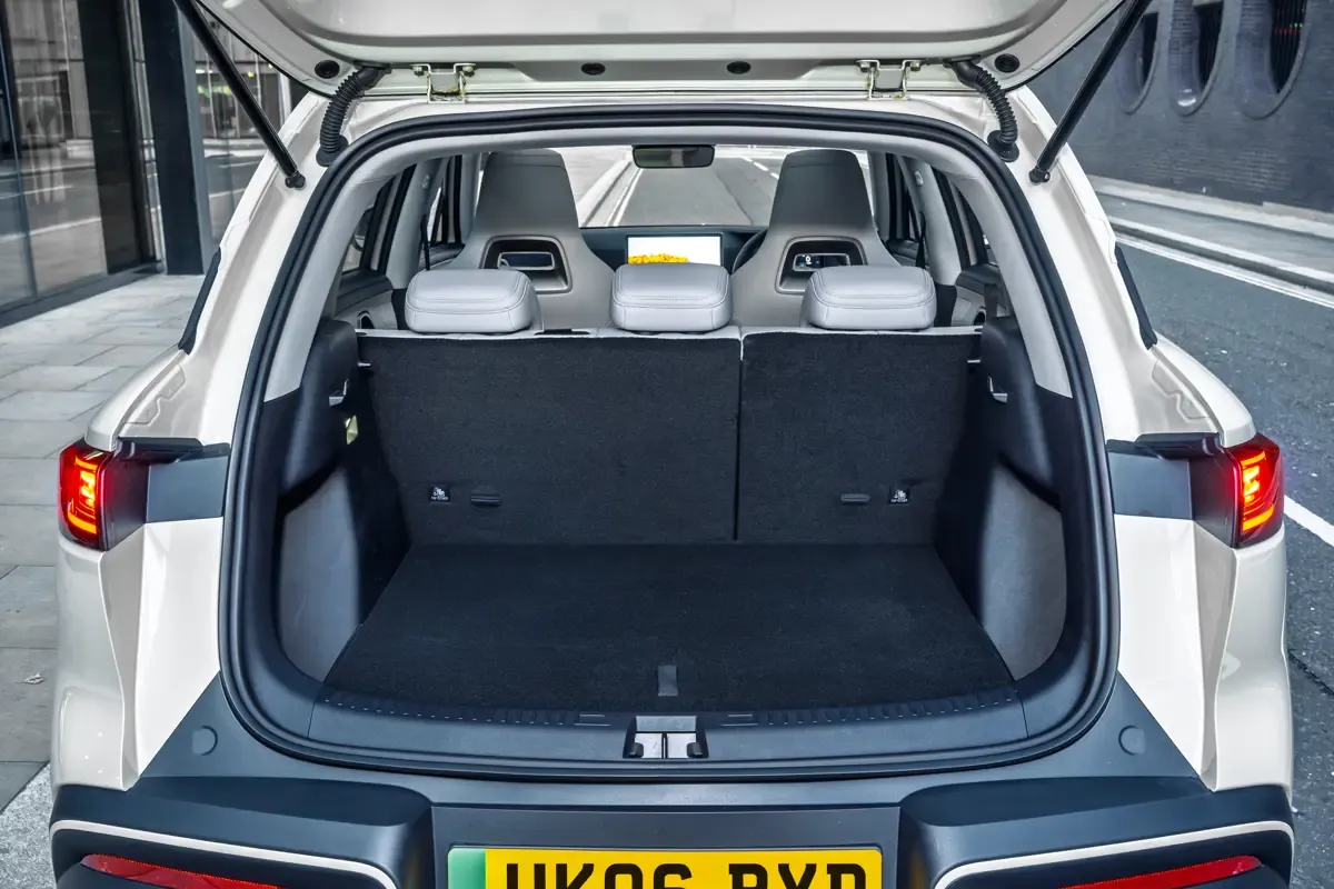 Elettronauti - BYD Atto 2 64.8 kWh Comfort - Bianco - Vano di carico - Bagagliaio