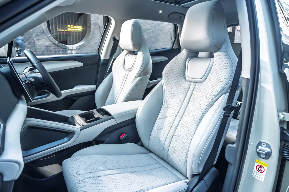 Elettronauti - BYD Atto 2 64.8 kWh Comfort - Sedili - Sedili anteriori