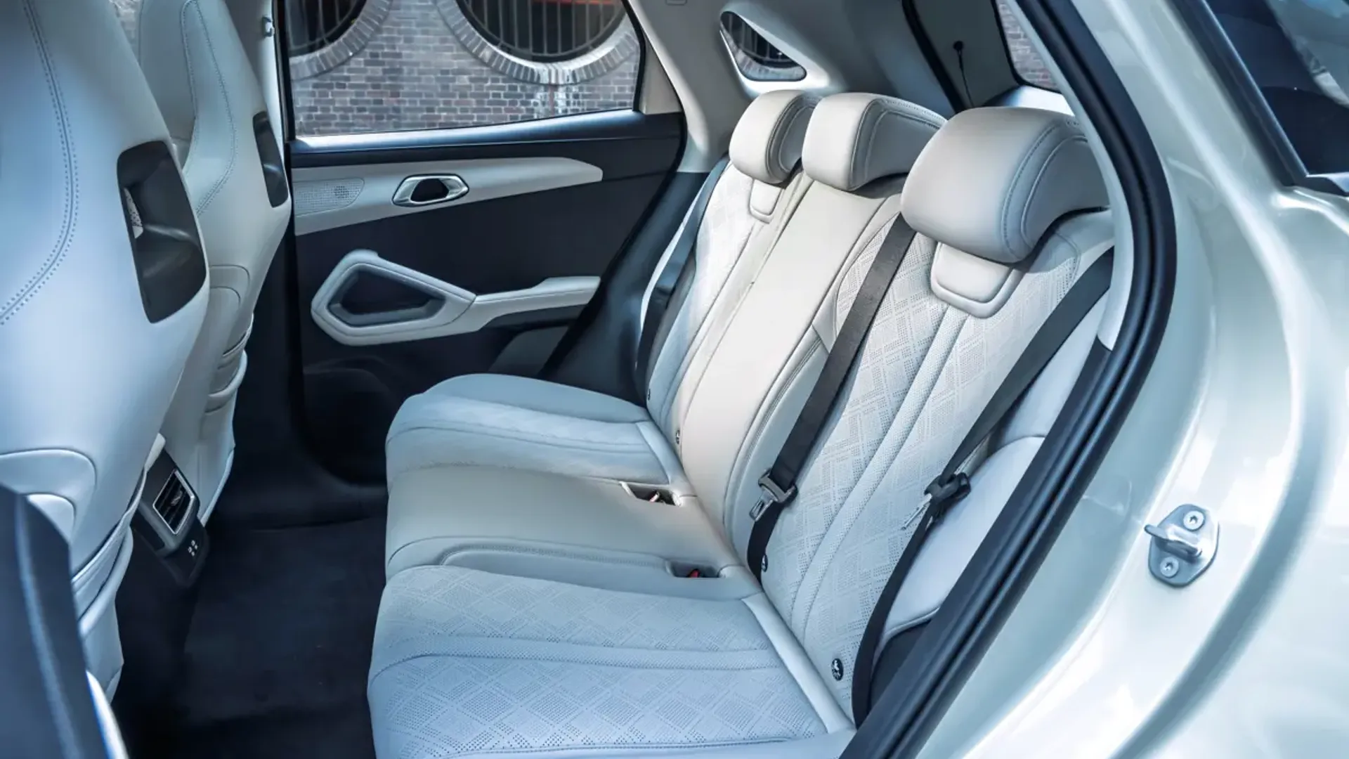 Elettronauti - BYD Atto 2 64.8 kWh Comfort - Sedili - Sedili posteriori