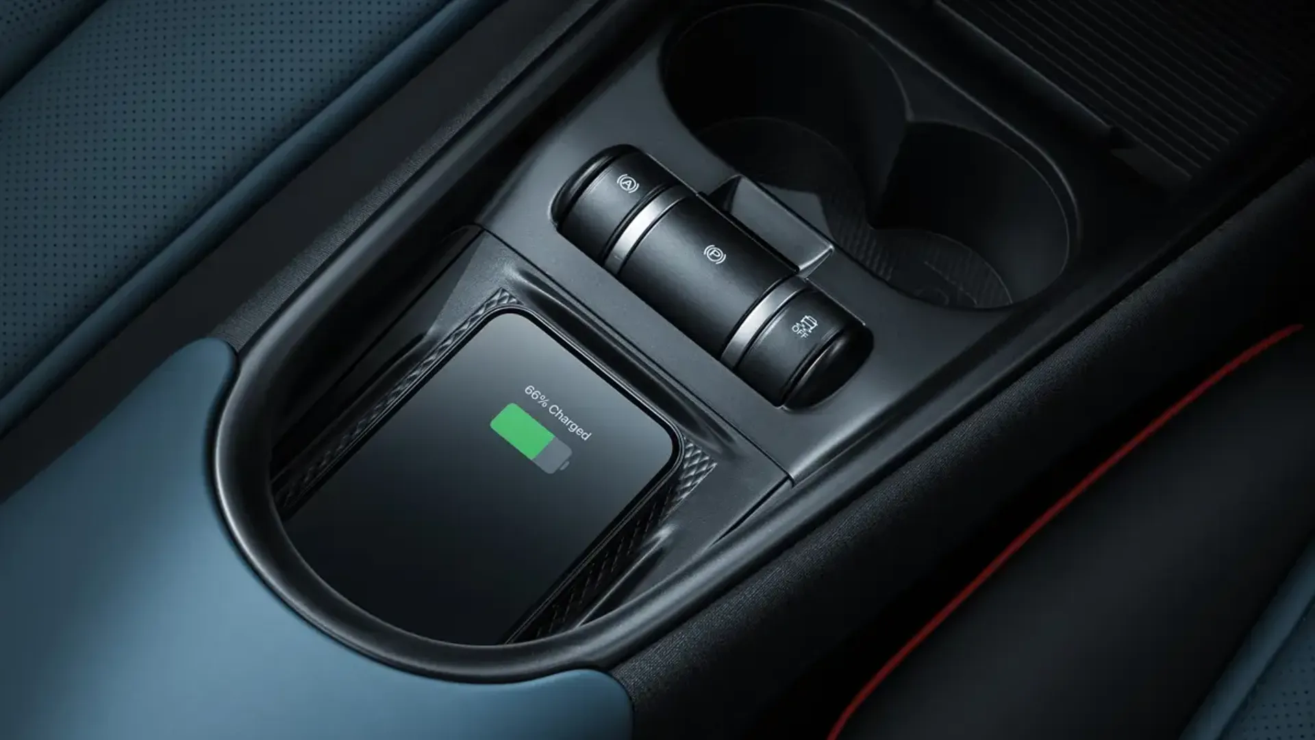 Elettronauti - BYD Dolphin Comfort - Plancia - Vista della plancia