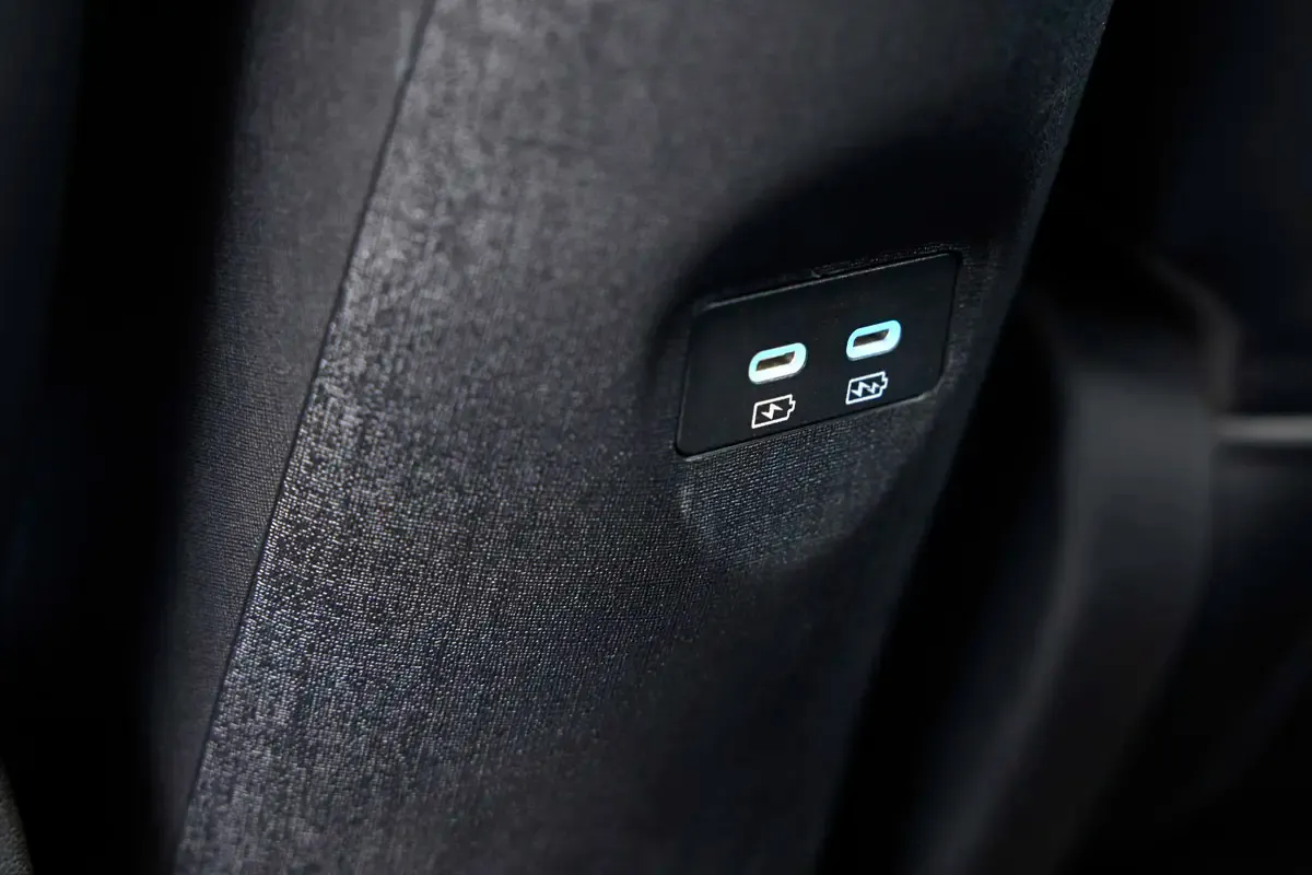 Elettronauti - BYD Dolphin Comfort - Plancia - Vista della plancia