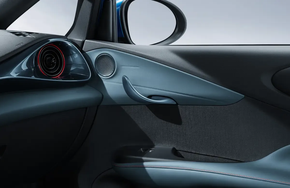 Elettronauti - BYD Dolphin Comfort - Interni - Sedili anteriori