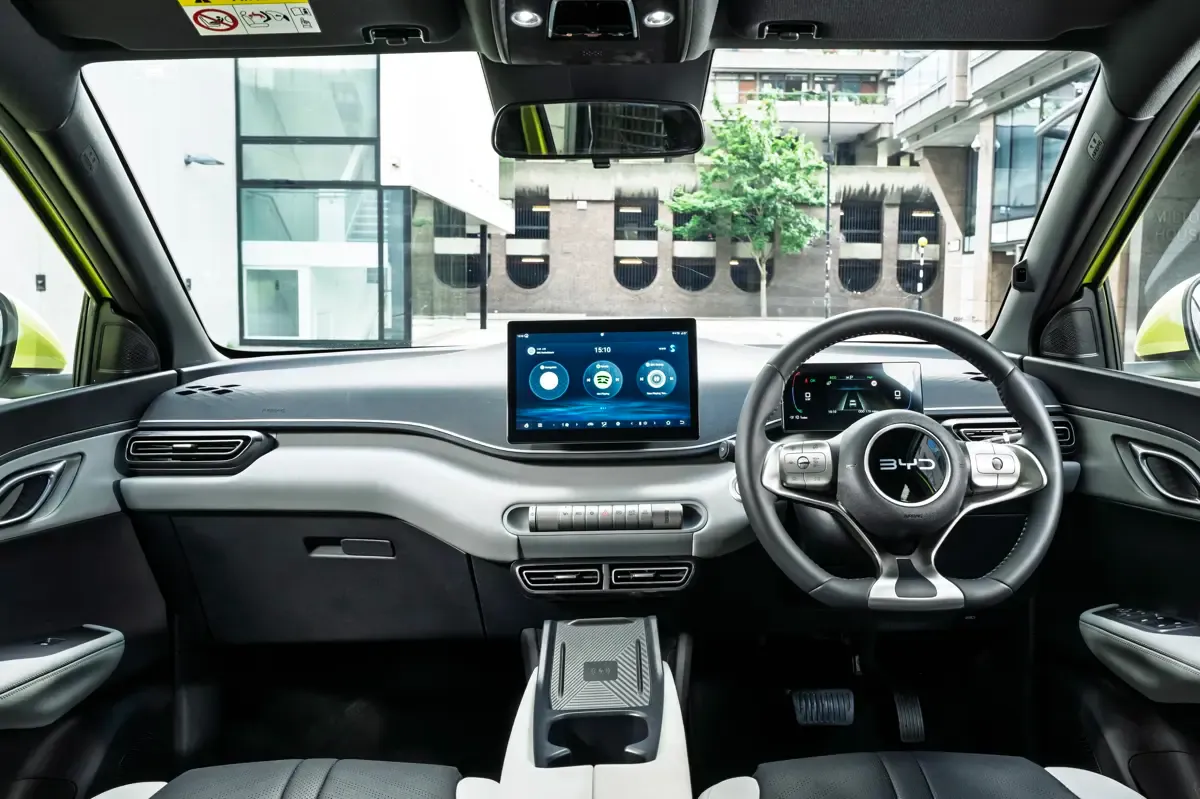 Elettronauti - BYD Dolphin Surf Active - Interni - Sedili anteriori