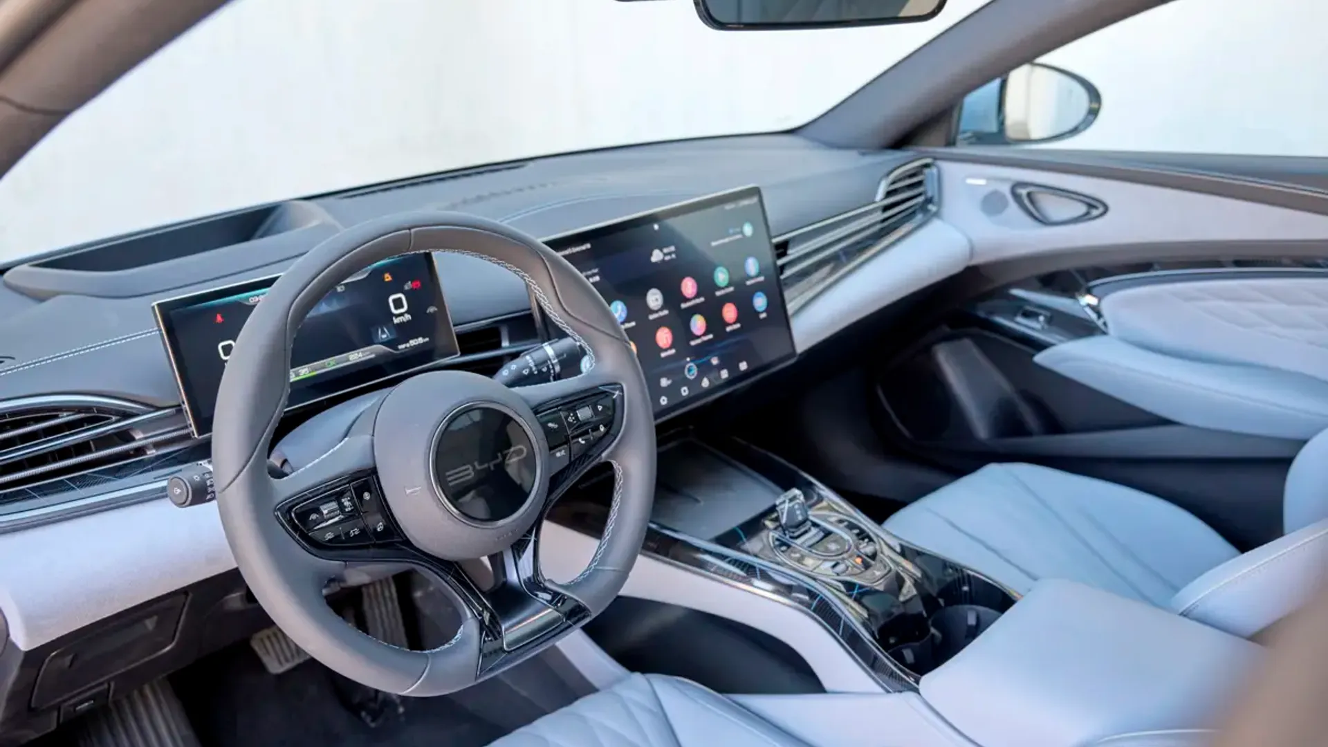 Elettronauti - BYD Seal 82.5 kWh AWD Excellence - Interni - Vista della plancia
