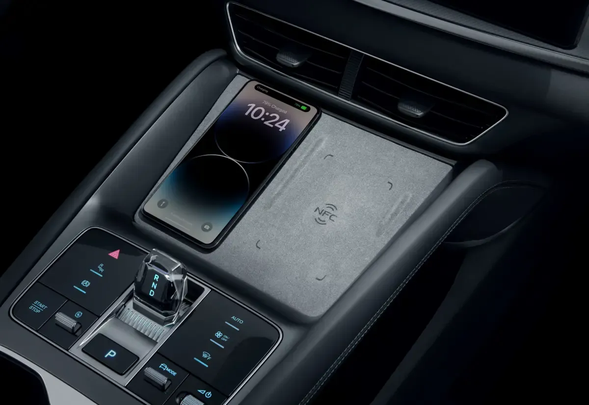 Elettronauti - BYD Sealion 7 Excellence - Dark Blue - Esterno - Vista anteriore a tre quarti