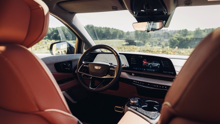 Cadillac OPTIQ 500 E4 (MY26)