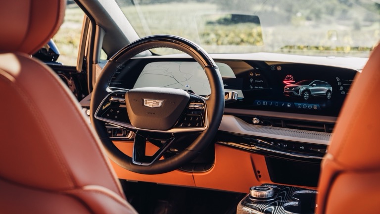 Cadillac OPTIQ 500 E4 (MY26)
