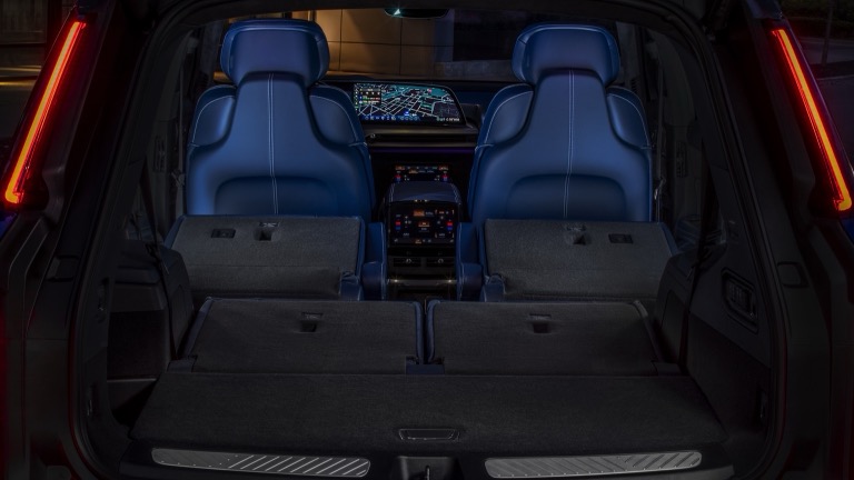Cadillac VISTIQ 900 E4 (MY26)