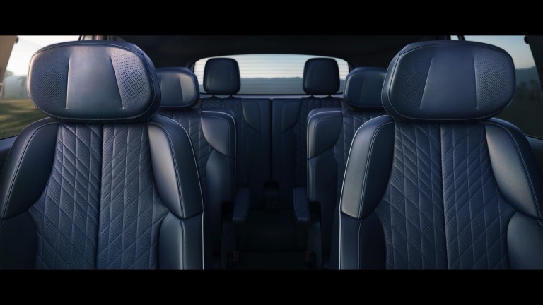 Cadillac VISTIQ 900 E4 (MY26)