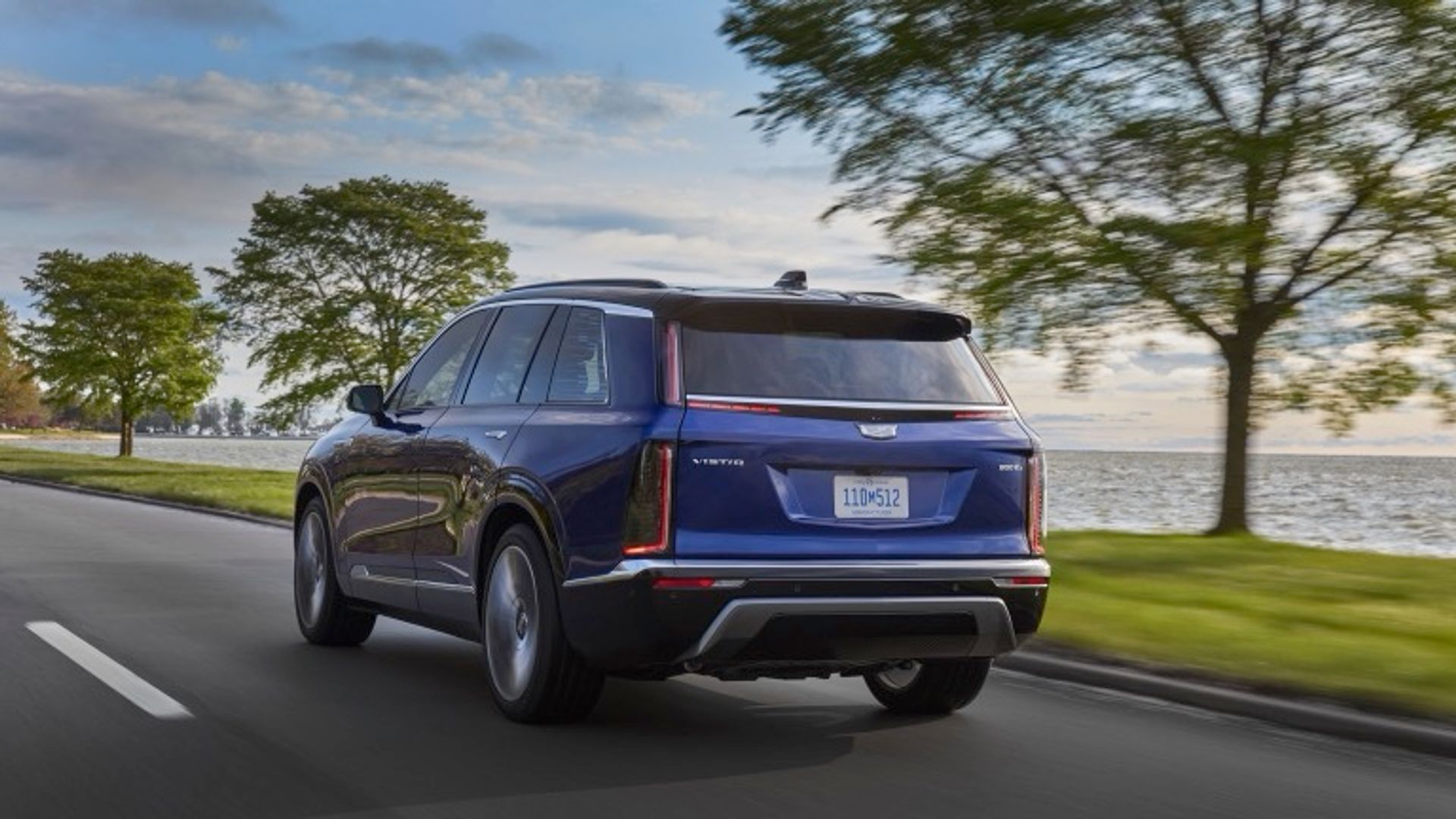 Cadillac VISTIQ 900 E4 (MY26)