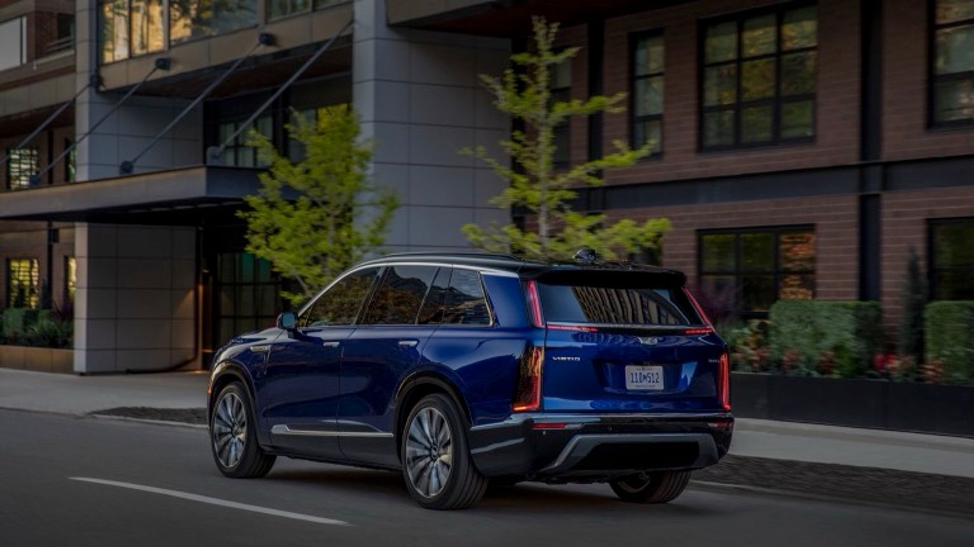 Cadillac VISTIQ 900 E4 (MY26)
