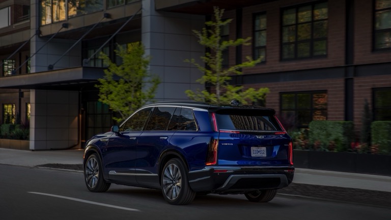 Cadillac VISTIQ 900 E4 (MY26)