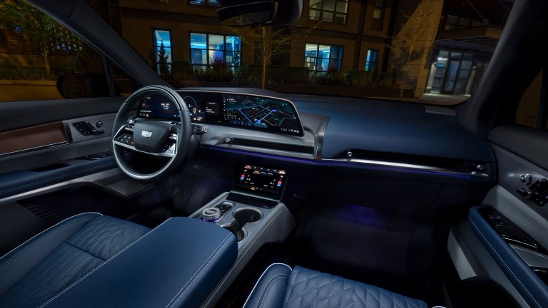 Cadillac VISTIQ 900 E4 (MY26)