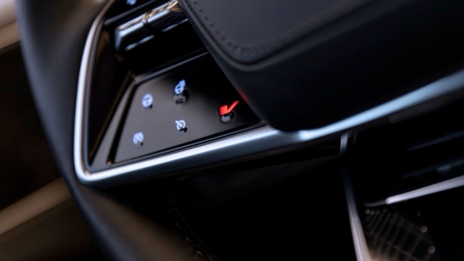Cadillac LYRIQ-V (MY26)
