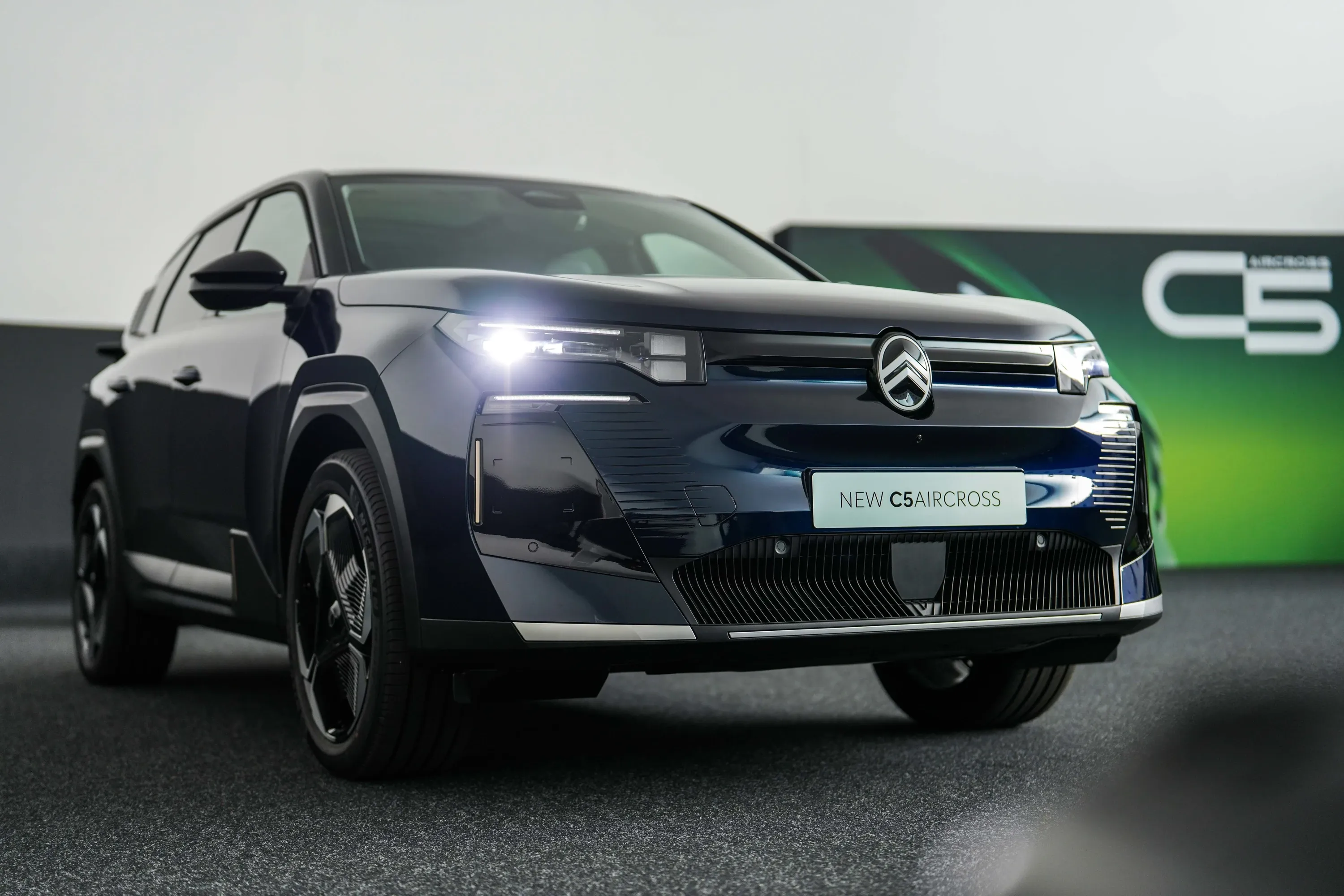 Citroen e-c5 Aircross Elettronauti anteriore