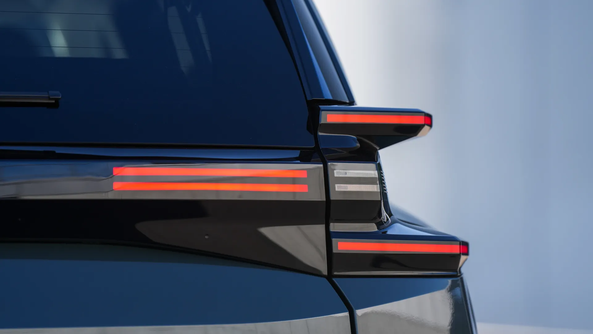 Citroen e-c5 Aircross Elettronauti faro posteriore