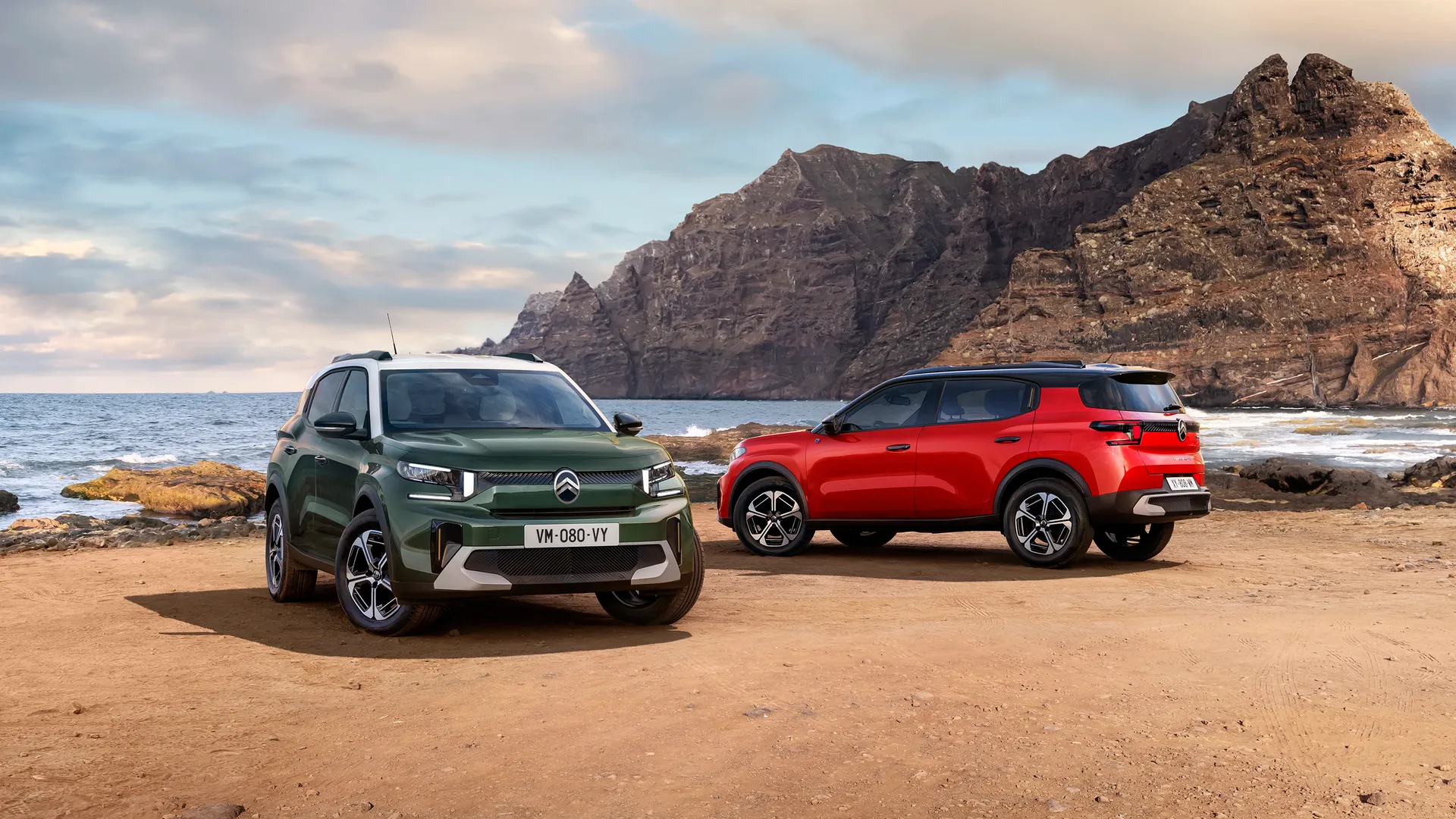 Citroen e-c3 Aircross Elettronauti parcheggiate
