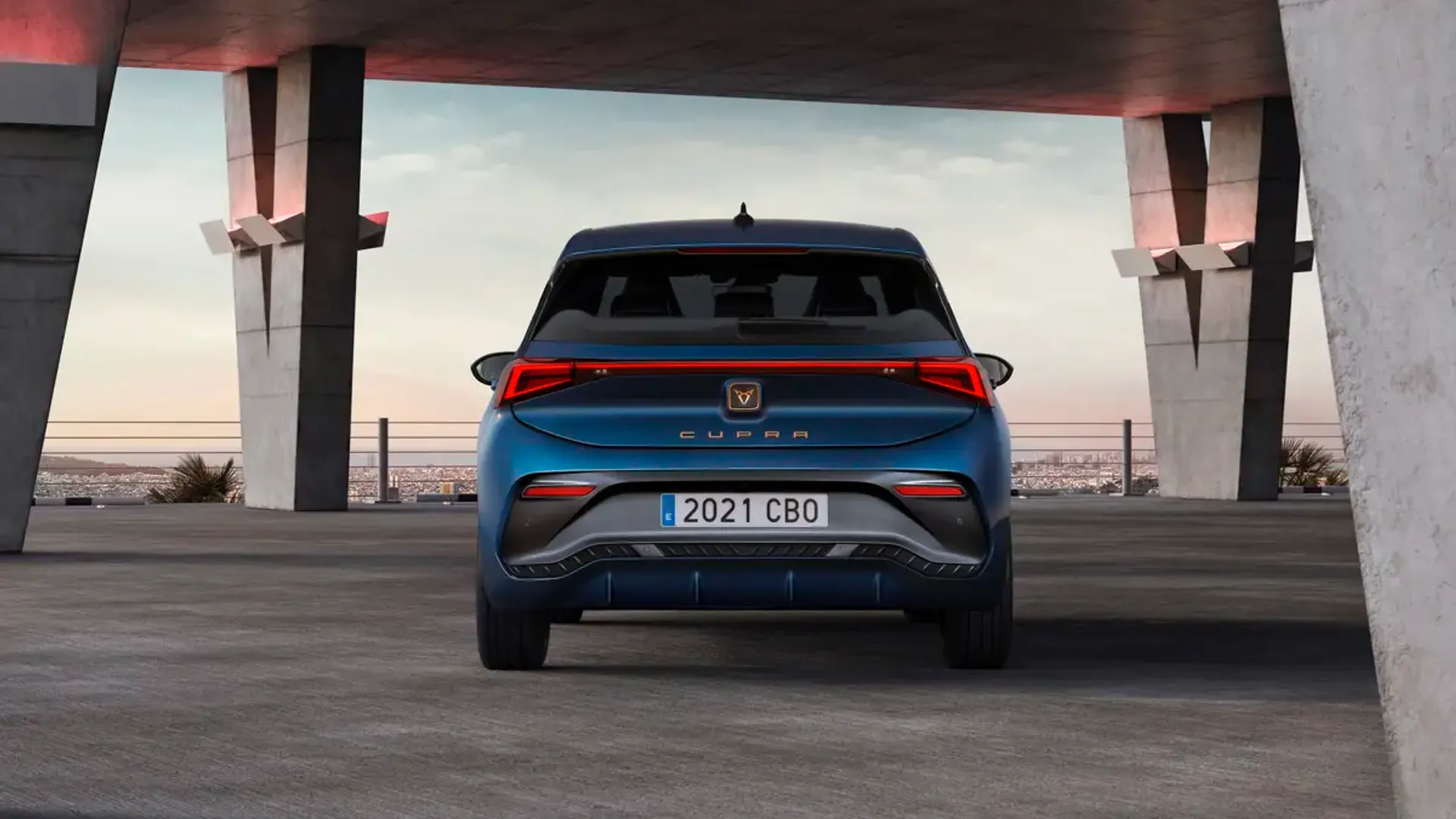 Elettronauti - Cupra Born 170 kW - 79 kWh IMPULSE+ - Grigio - Esterno - Vista anteriore a tre quarti