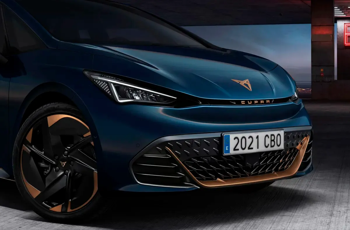Elettronauti - Cupra Born 170 kW - 79 kWh IMPULSE+ - Grigio - Esterno - Vista anteriore a tre quarti