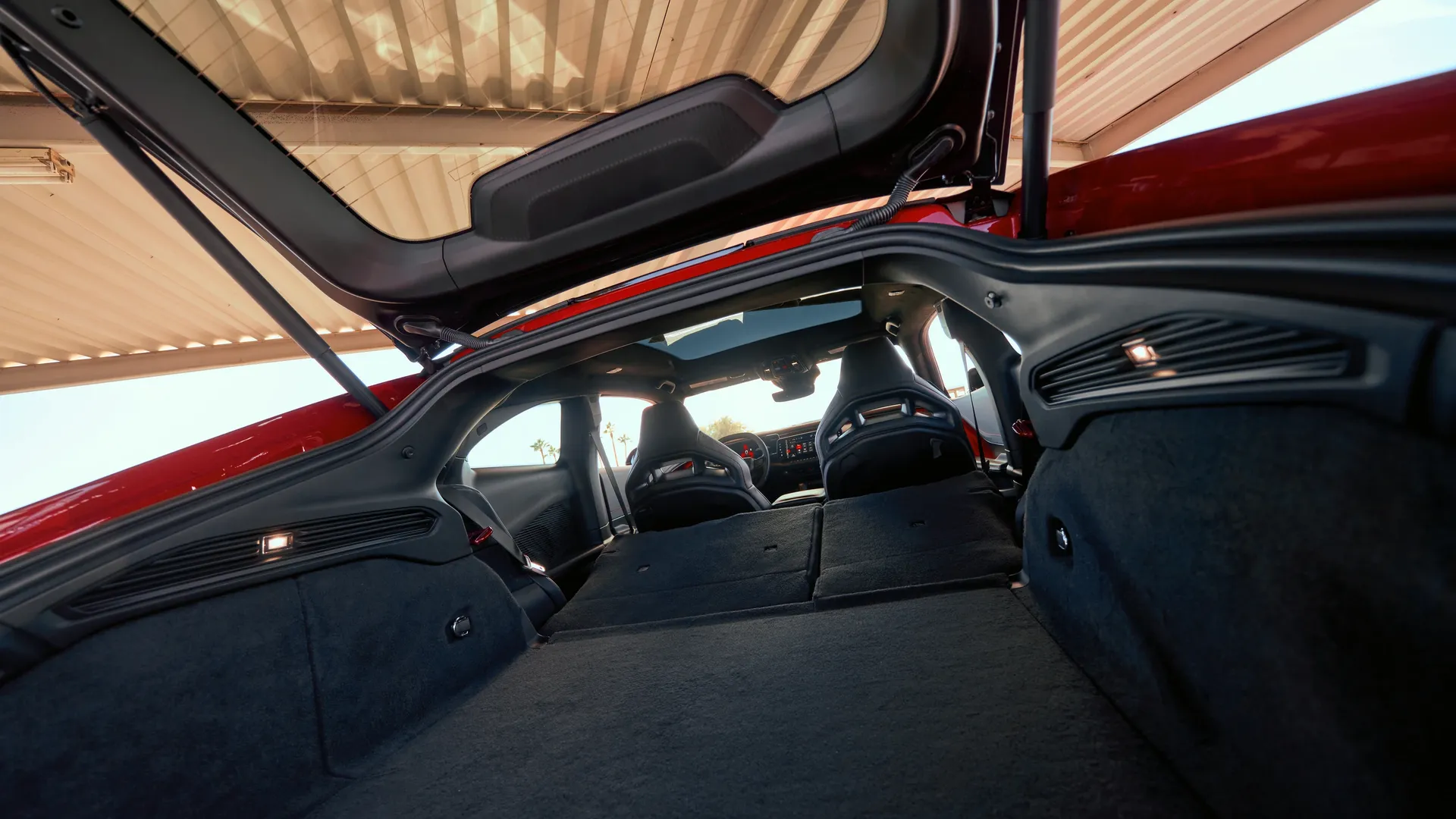 Dodge Charger Daytona R/T AWD 2D